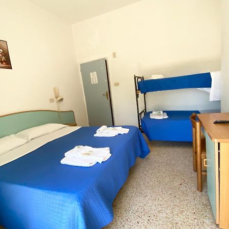 רימיני Hotel Luna Rossa מראה חיצוני תמונה